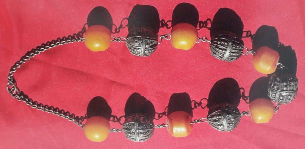 saudi arabesque - bedouin amber necklace