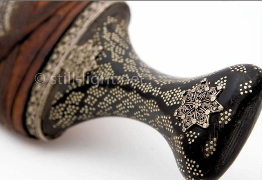 saudi arabesque - khanjar handle with silver nails