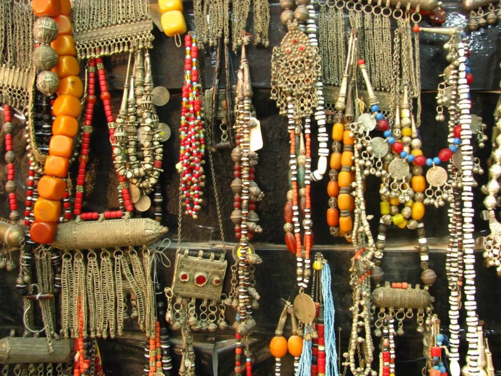 saudi arabesque - saudi souks shopping jewellery