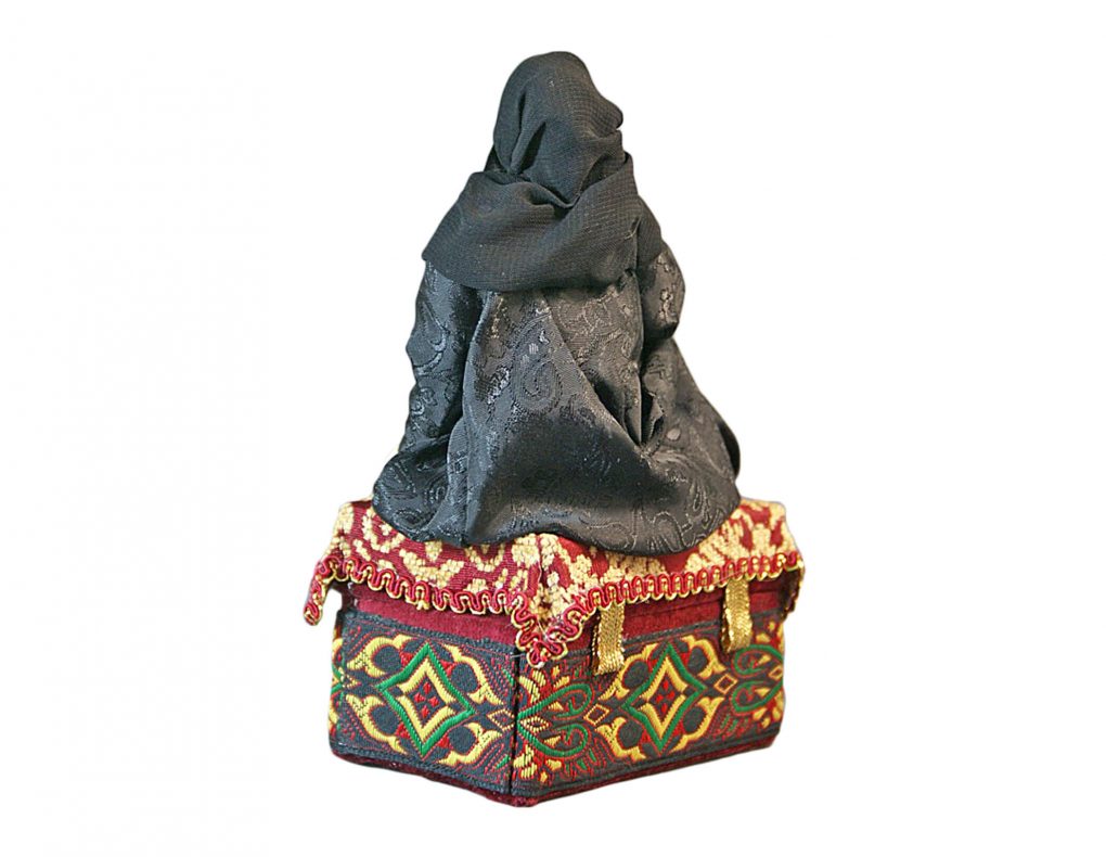 Souvenir Box Arab Woman in Traditional Saudi Majlis back